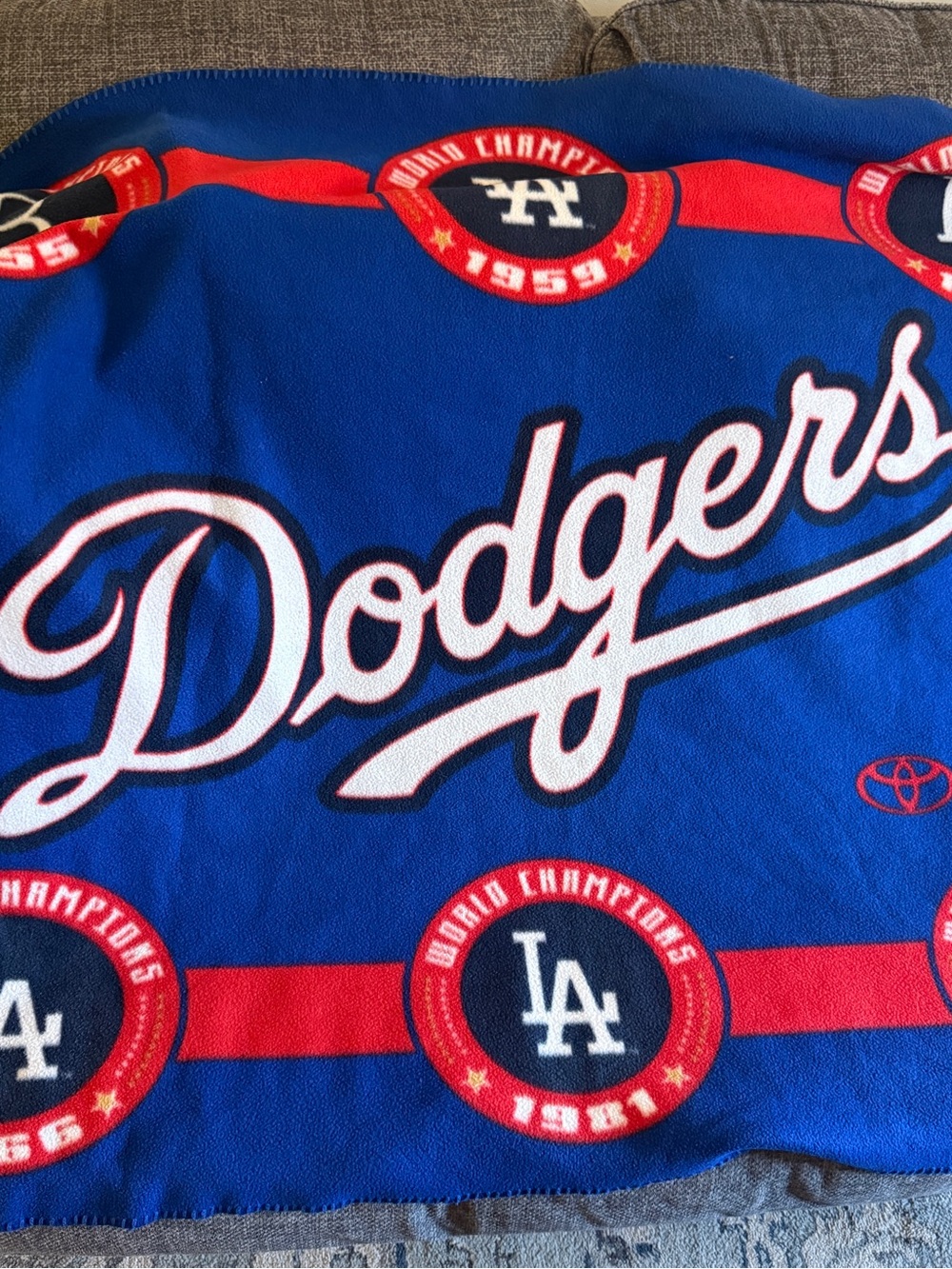 Los Angeles Dodgers Blue Script Fleece Blanket 44x60